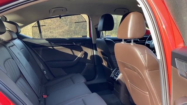 TEST - Skoda Superb L&K 2.0 TSI (206 KW) - VLAJKOVÁ LOĎ O MILION LEVNĚJŠ - CZ/SK