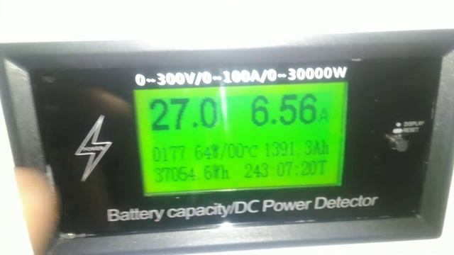 Энергия на инвертор идёт от солнечных батарей или от аккумулятора? смотреть онлайн