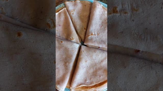 Блины из клубники. Рецепт налистников из свежей клубники с шоколадом. смотреть онлайн