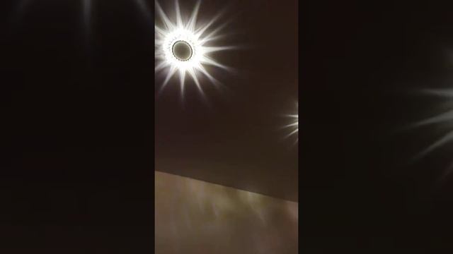 Лайфхак! Замена лампы цоколь GX53 смотреть онлайн