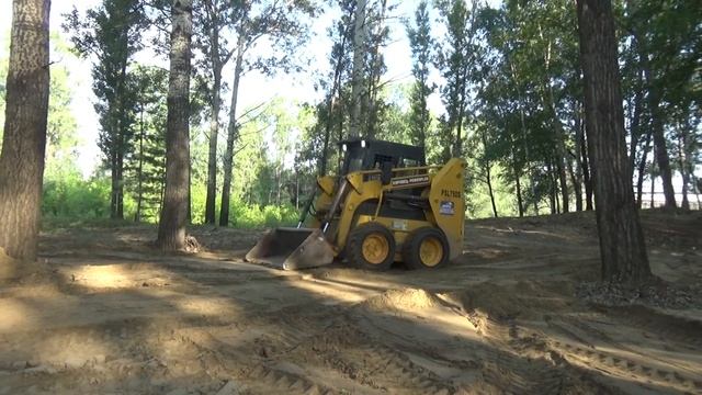Прогулка в парке делаем планировку на мини погрузчике _Кировец_ смотреть онлайн