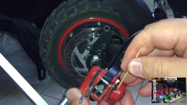 Замена тормозных колодок на электросамокате! ?