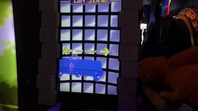 Tipping Blocks at Tippin' Bloks - Arcade Ticket Game смотреть онлайн