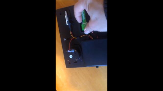 Yale Burglar Alarm: How to install Siren Batteries (Size D) смотреть онлайн