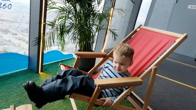 Как делают шоколад/ Самая высокая фабрика мороженого и шоколада смотреть онлайн