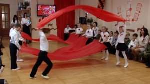 Упражнение  с полотнами " День Победы" муз. Д.Тухманова