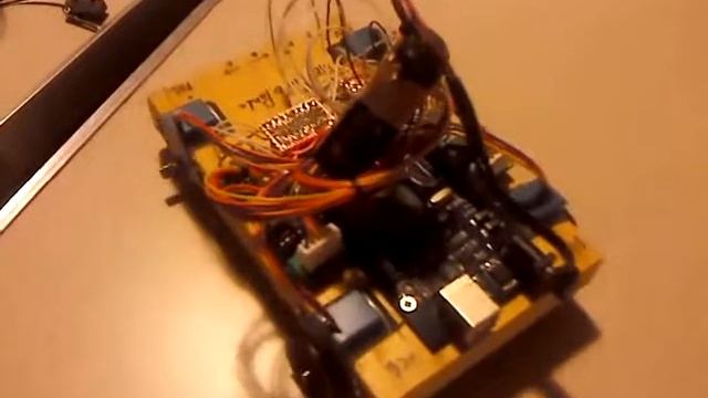 micro panda york hackspace robot moving in circles. смотреть онлайн