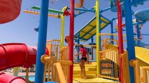 SCP ГОРКА ПОЖИРАТЕЛЬ В АКВАПАРКЕ СЪЕЛА СЕСТРУ