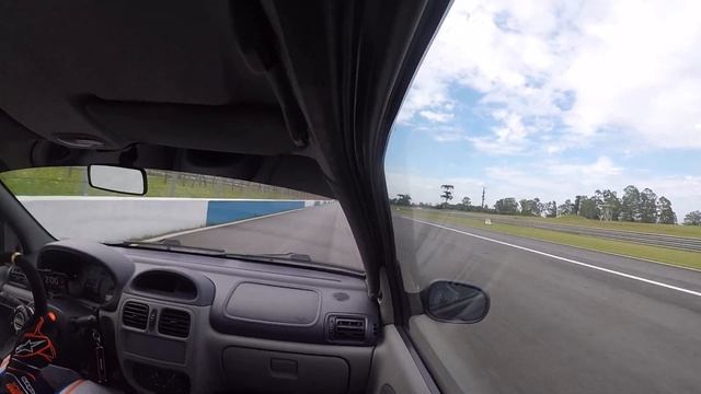 Renault Clio 1.6 (part 1) - Trackday AIC 16/02/20 смотреть онлайн