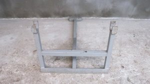 Самодельный домкрат для мотоблока. / Homemade hoist for tillers.