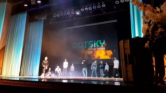 ?ОТЧЕТНЫЙ КОНЦЕРТ ? ВЫСТУПЛЕНИЕ ? БРЕЙК ДАНС ?♀️? смотреть онлайн