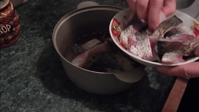 Как сделать селёдку из толстолоба смотреть онлайн