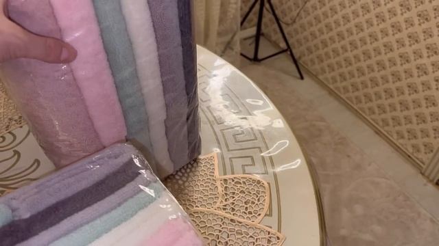 Женщина с претензией в гостях с мамой ?Мама поругала нас ? смотреть онлайн