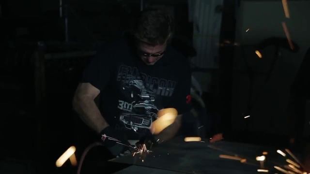Cubitron™ II Showdown  Chip Foose Vs  Mobsteel