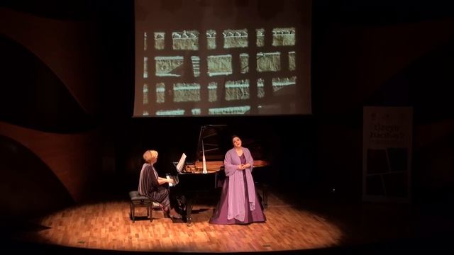 B.Britten "Poet's eco" (by Pushkin) Б.Бриттен "Эхо поэта" (Пушкин) Farida Mamedova/Julia Kerimova смотреть онлайн