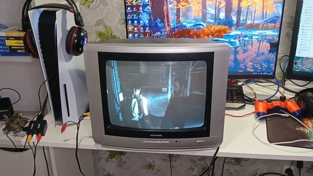 ПОДКЛЮЧАЕМ СТАРЫЙ ТЕЛЕВИЗОР И PS5 VERY OLD TV AND PS5 смотреть онлайн