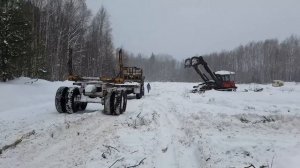 Уралы возят лес в хлыстах! Томская область, 2017 год.