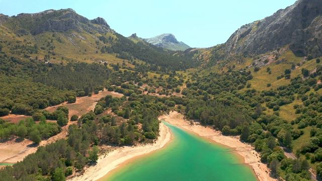 Mallorca seen from above смотреть онлайн