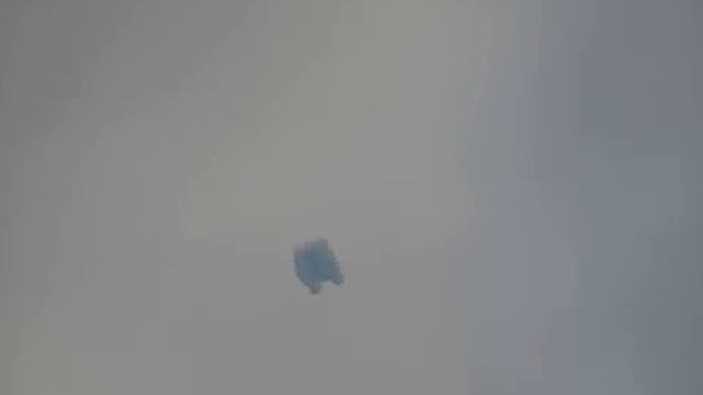Воздушный змей из мусорных пакетов и скотча. Flowform KITE смотреть онлайн