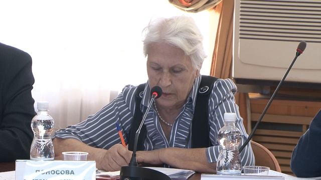 Главный врач Белогорской больницы ответил на вопросы депутатов смотреть онлайн