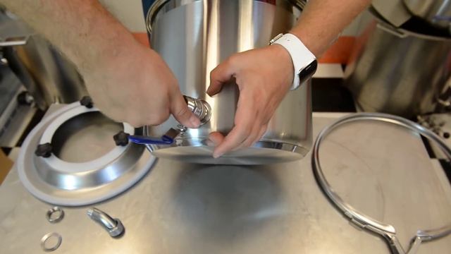 Кран нержавеющий 3/4 дюйма на испарительный куб 2016. Доктор Губер смотреть онлайн