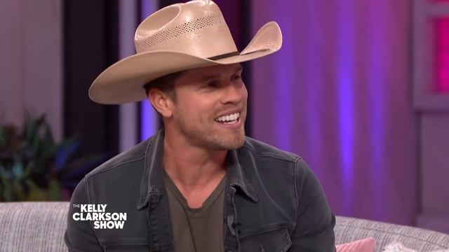 Dustin Lynch Met His Girlfriend On Instagram смотреть онлайн