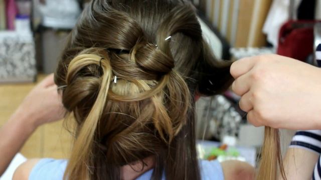 wedding hairstyle for long hair. Вечерняя прическа, праздничная прическа смотреть онлайн