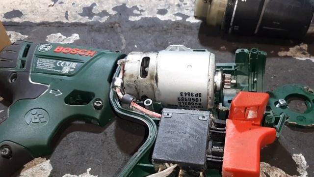 Шуруповерт Bosch PSR 1440 LI-2 -  задымил.