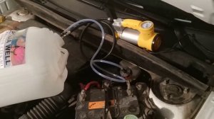 Замена тормозной жидкости на Ford Fusion с ресивером под давлением