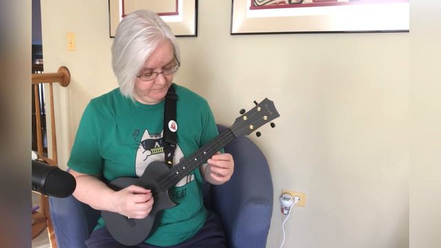 Enya Nova U Concert Ukulele Review смотреть онлайн