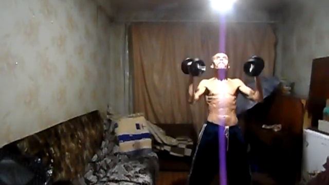 Разминка-танчик с гантелями на 125 дне фрукторианства. Часть 1. смотреть онлайн