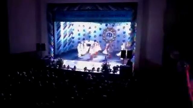Заслуженный ансамбль танца Украины Зарево. смотреть онлайн