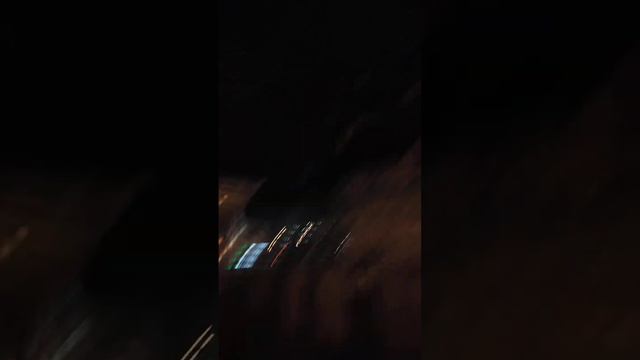 Установили елку на улице Герцена - 2. Верхушку повесят и все будет готово. #тюмень72 #россия смотреть онлайн