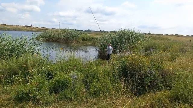 Хоперское. Рыбалка на пруду недалеко от Балашова смотреть онлайн
