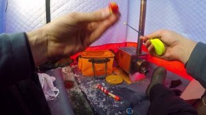 Зимняя рыбалка В ПАЛАТКЕ С ПЕЧЬЮ НА ДРОВАХ в мороз -30