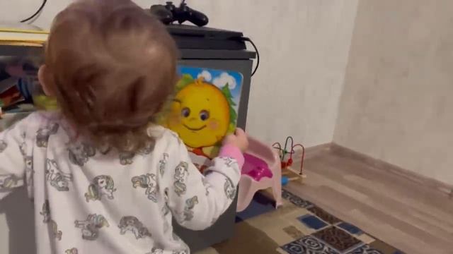 Читаем сказки. Печём блины. Наводим красоту с Томой. смотреть онлайн