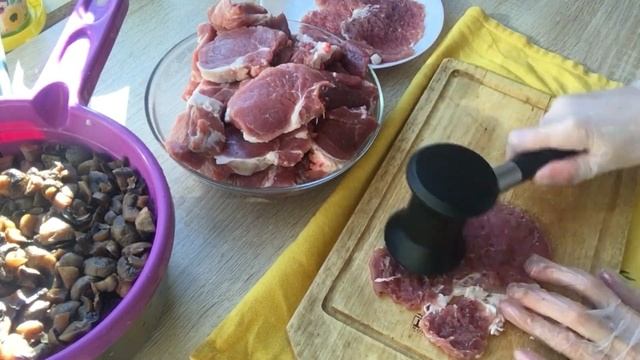 Очень вкусные блюда из мяса на праздничный стол/3 рецепта мясных блюд смотреть онлайн