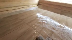 Пол в баню из плитки со стоком воды , с бортиками- плинтусами из плитки  по краю.Теплый пол в баню