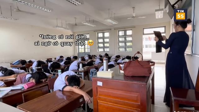 Đang đu trend 'NÓNG QUÁ MUỐN XỈU', nam sinh 'XỈU' ngay tại lớp | Tin 5s смотреть онлайн