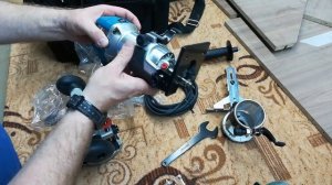 Фрезер MAKITA RT0700C(X2) Кромочный фрезер