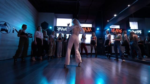 Даша Дива // High Heels (Сокол) смотреть онлайн