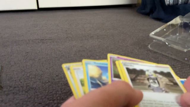 Unboxing pikachu and zekrom gx premium collection Pokémon cards смотреть онлайн