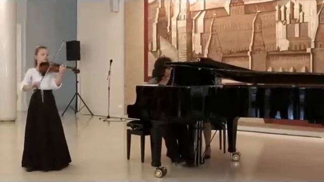 Polina Makhina plays Oberek from Grazyna Bacewicz in Bonn, Germany смотреть онлайн