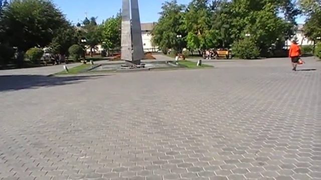Astrakhan.Астрахань парк в Братском садике.Аллеи смотреть онлайн