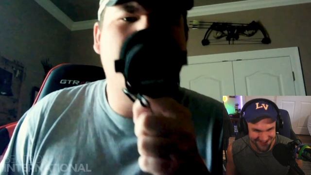 Bass Monster BLOODHOUND | Trippy & Break It Down BEATBOX REACTION!!! смотреть онлайн