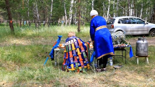 Шаманский обряд Елены Ведары - Поклонение Хозяину воды Лусууд Хану. смотреть онлайн