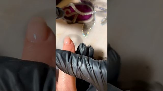 Куда пропала? Маникюр же ☺️ смотреть онлайн