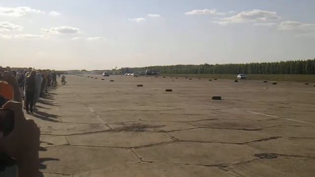 EVO IX 10.8 vs Porshe 1000 hp смотреть онлайн