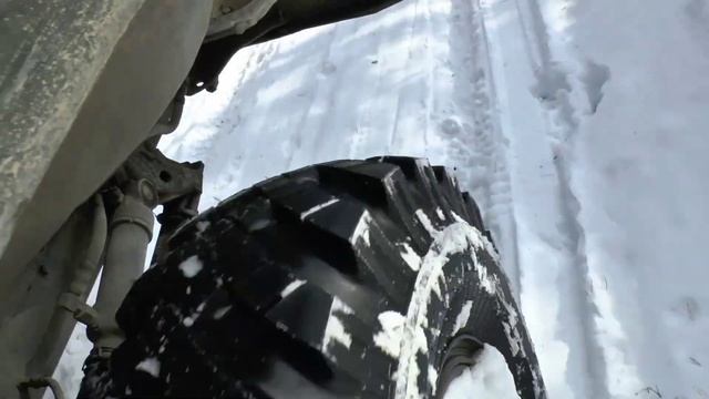 Урал 4320 по снегу, обкатываем после ремонта. смотреть онлайн