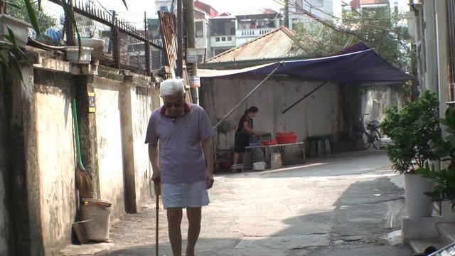 Anamorphic lens test - Hawk 45mm 2x cropped to 17:9 смотреть онлайн